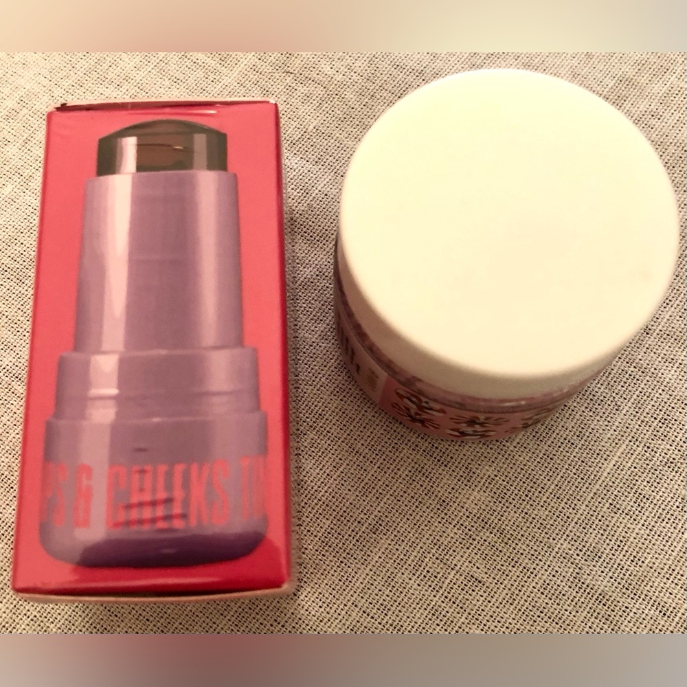 Aminnah Sprinkle Donut Lollipop Lips Cheeks Tint Hot Pink & Mint To Be Lip Scrub